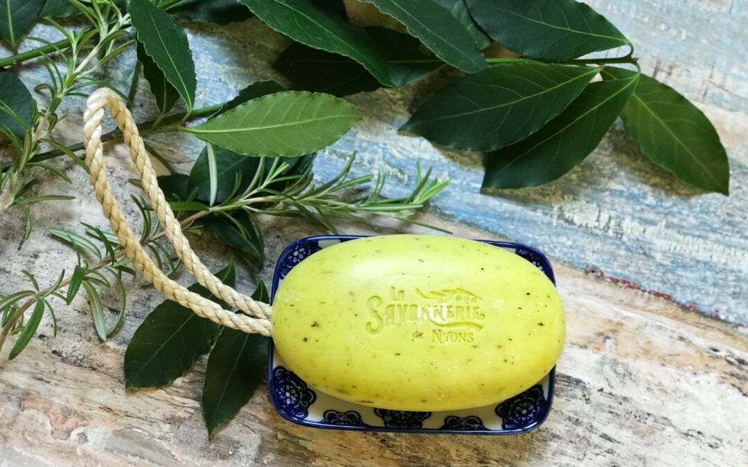 Objevte sílu přírodní kosmetiky: Mýdla a péče, která respektuje vaši pokožku i přírodu