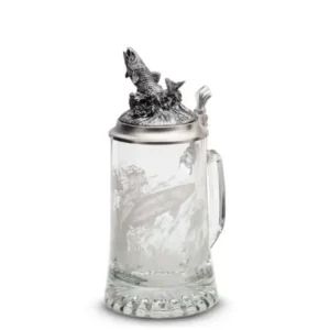 Půllitr pro rybáře s víčkem a plastikou dravé ryby