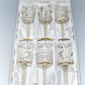 sada sklenic na víno ze šedého křišťálu