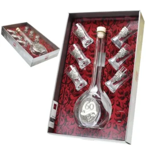 Nápojový set pro muže k 60. narozeninám – láhev a skleničky s cínovou dekorací