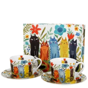 Porcelánový šálek s podšálkem s dekorem koček na zahradě v dárkové krabičce