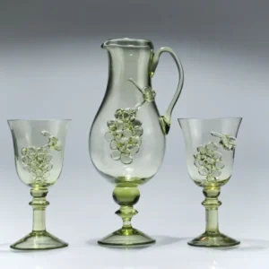 Souprava z lesního skla – ručně vyráběné sklenice a džbán na víno