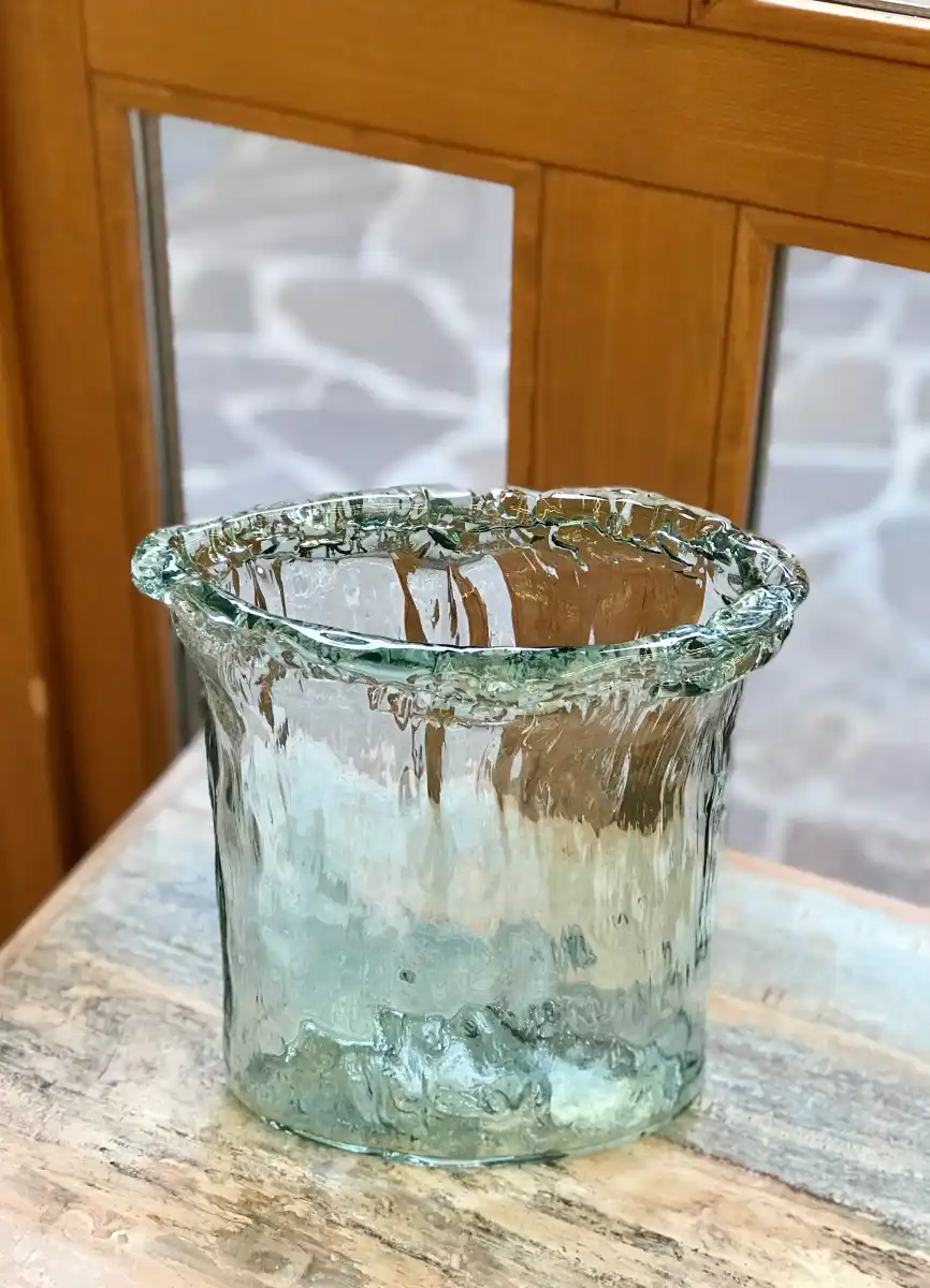 Váza oválná z recyklovaného skla na květiny