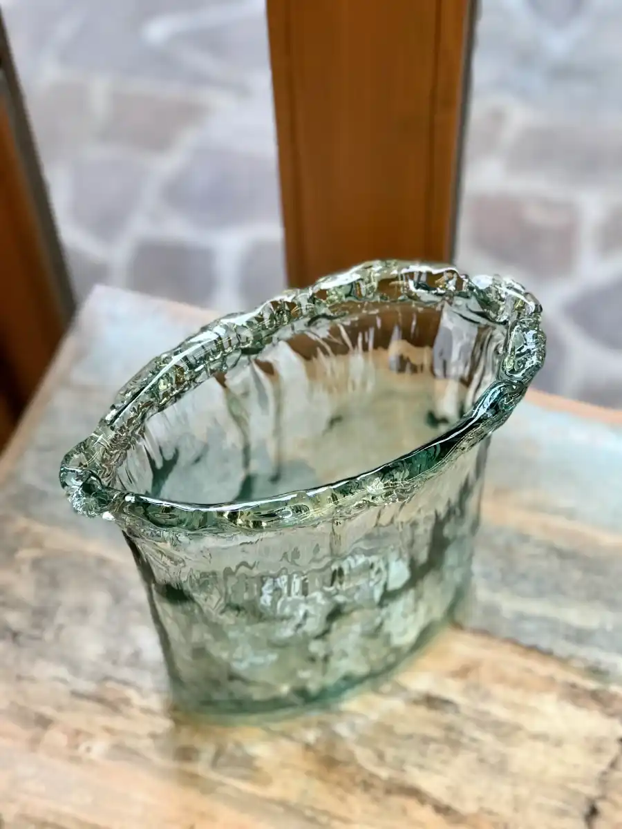 Váza oválná z recyklovaného skla na květiny
