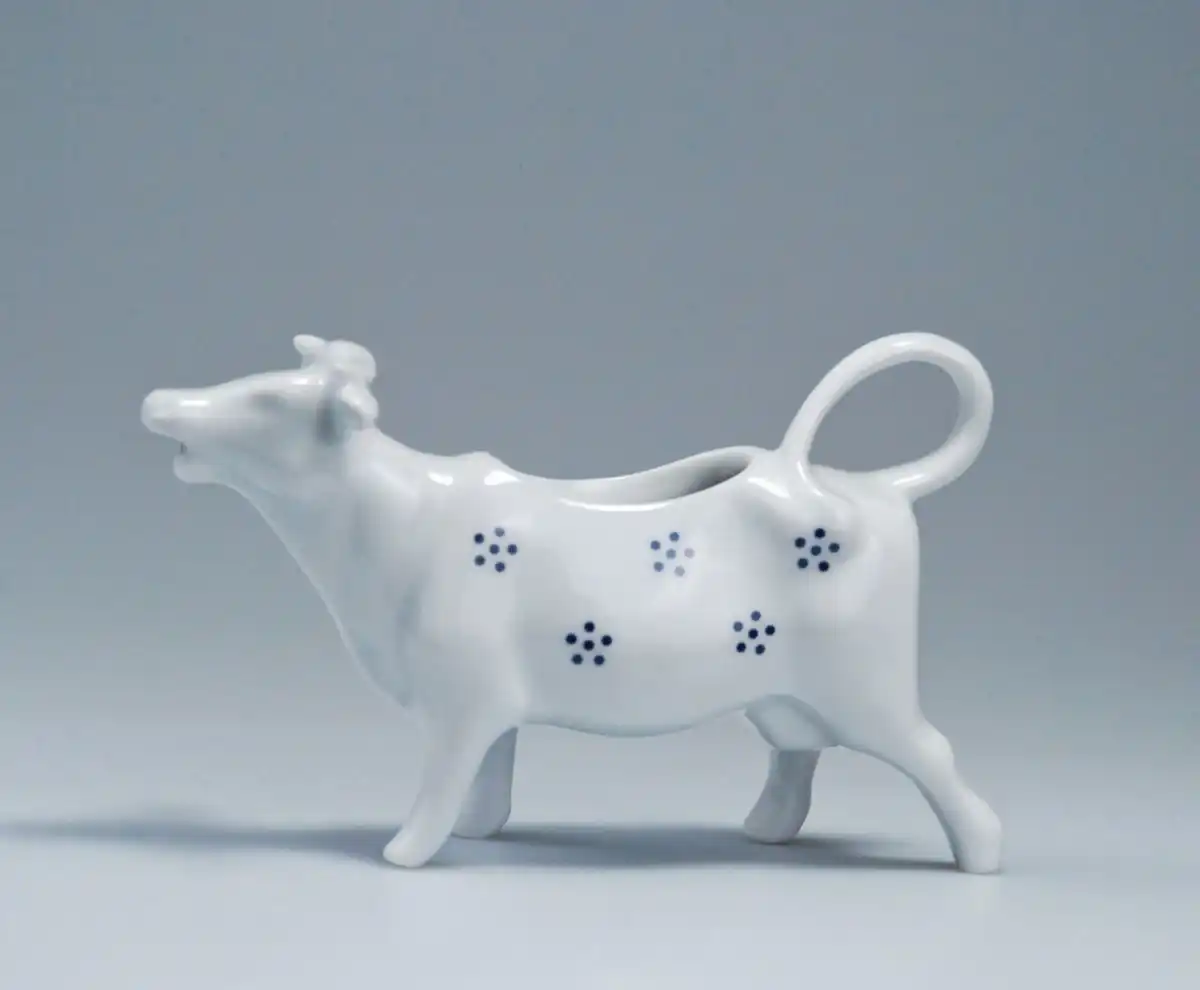 Porcelánová mlékovka Kráva