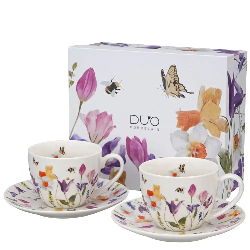 Porcelánové šálky s podšálky s květinovým dekorem