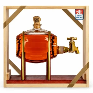 Tuzemský rum ve skleněném soudku s kohoutkem