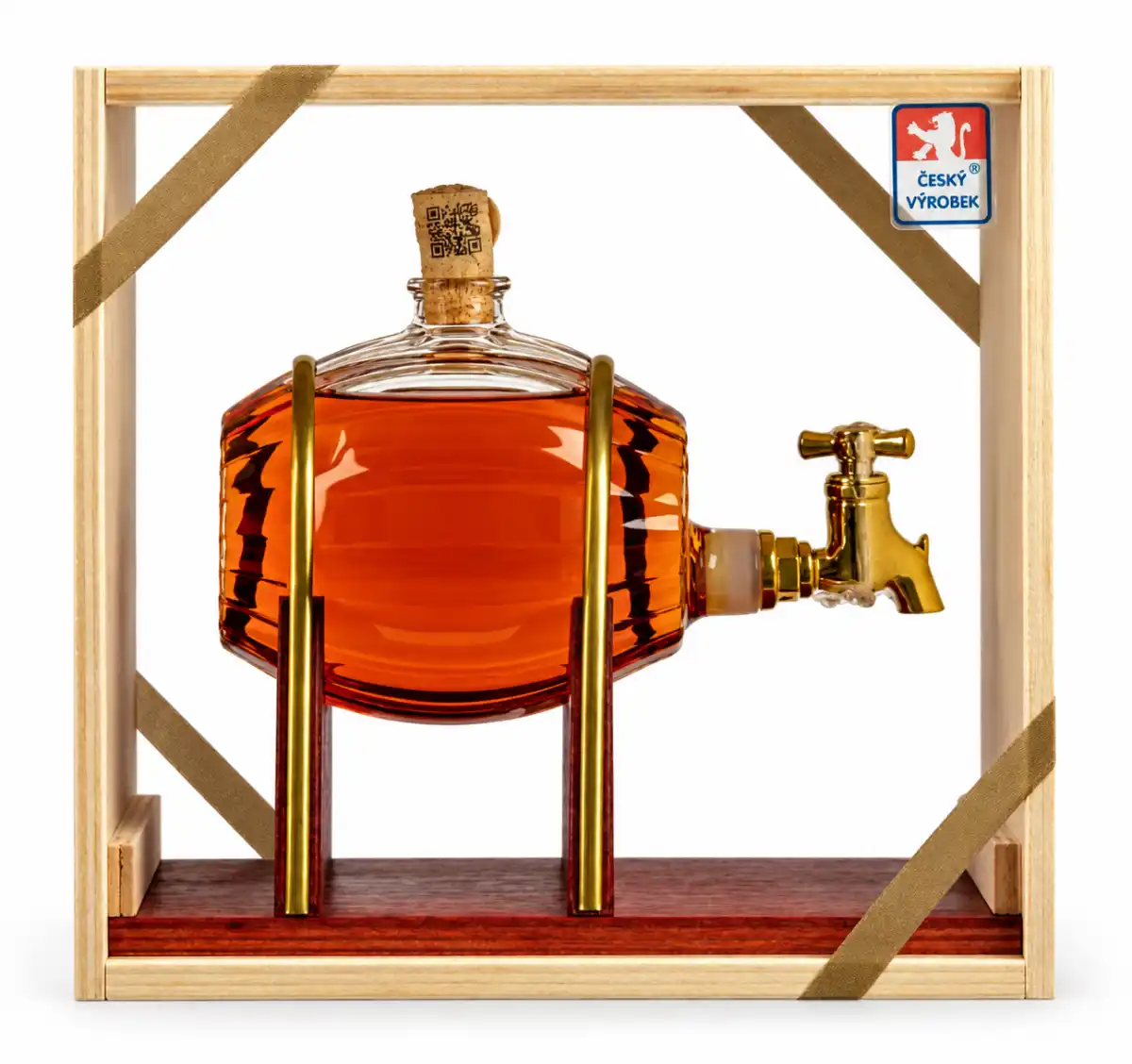 Tuzemský rum ve skleněném soudku s kohoutkem
